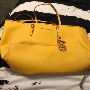 Michael Kors purse/Tote